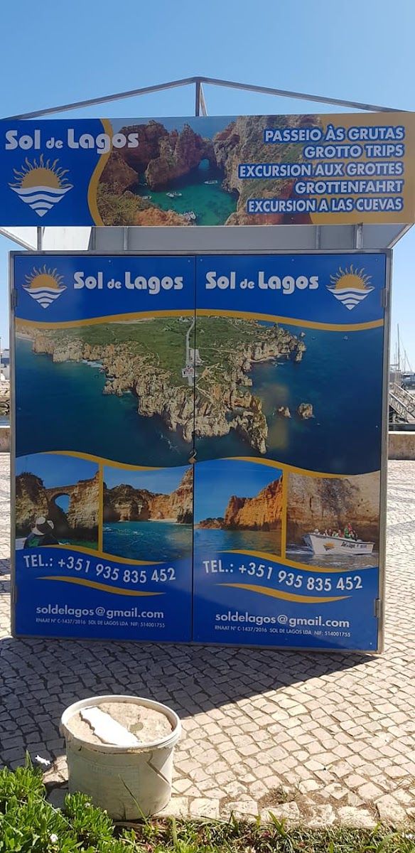 O quiosque do Sol de Lagos na Avenida dos Descobrimentos